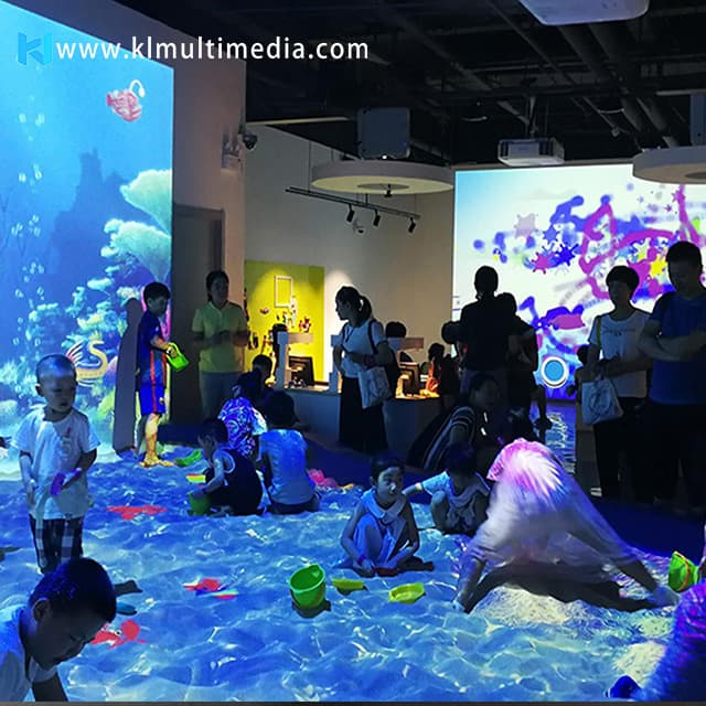 Интерактивный песчаный пляж