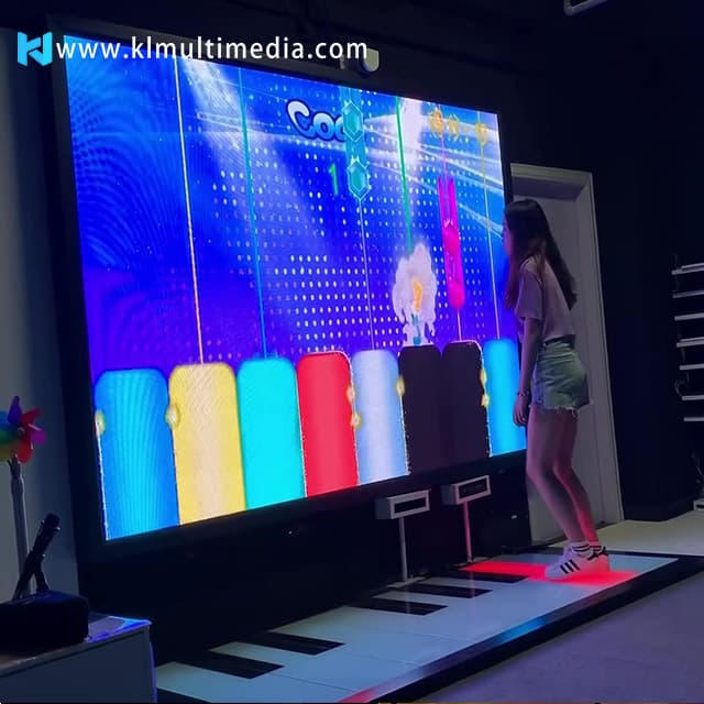 Напольное фортепиано