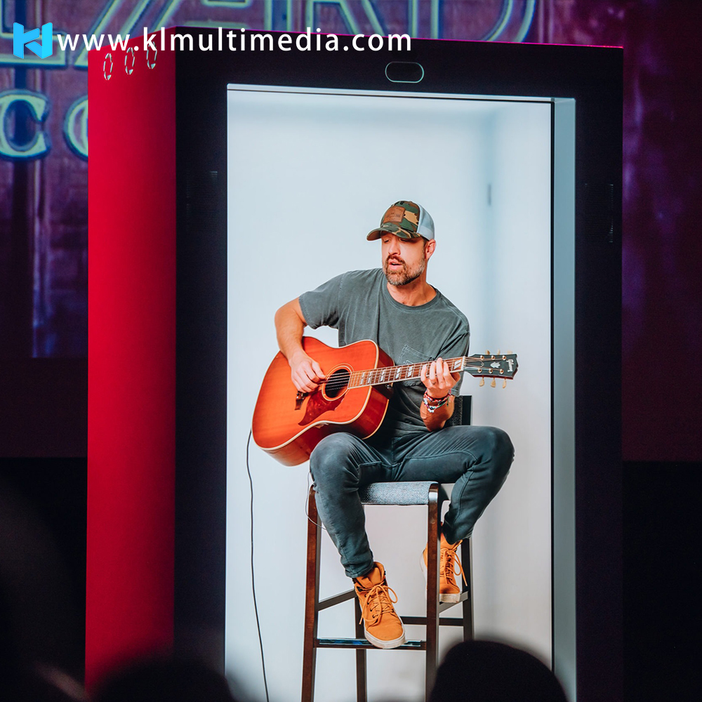 Коробка с голограммой