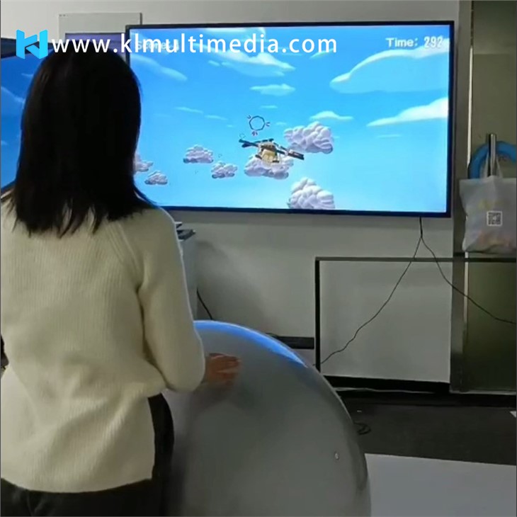 Балансирующая игра с мячом